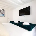 Luxury Home In Paris - Musee Du Louvre