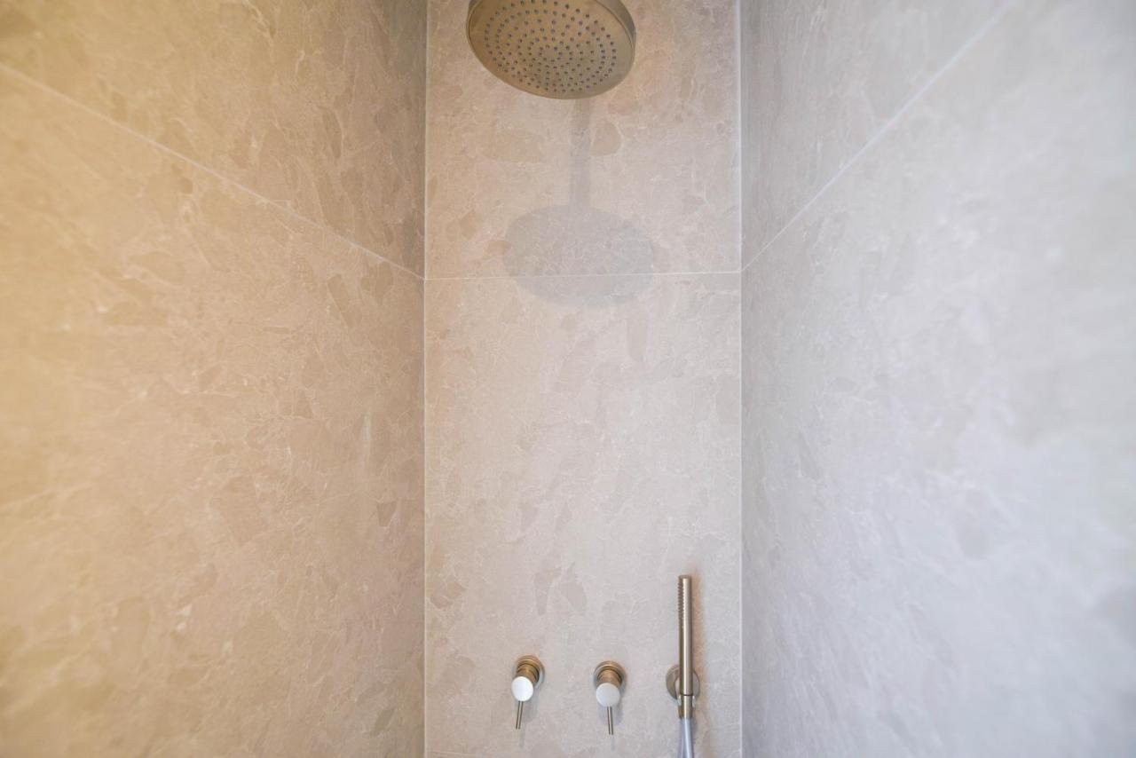 Luxury In - Musée Du Louvre * Parigi