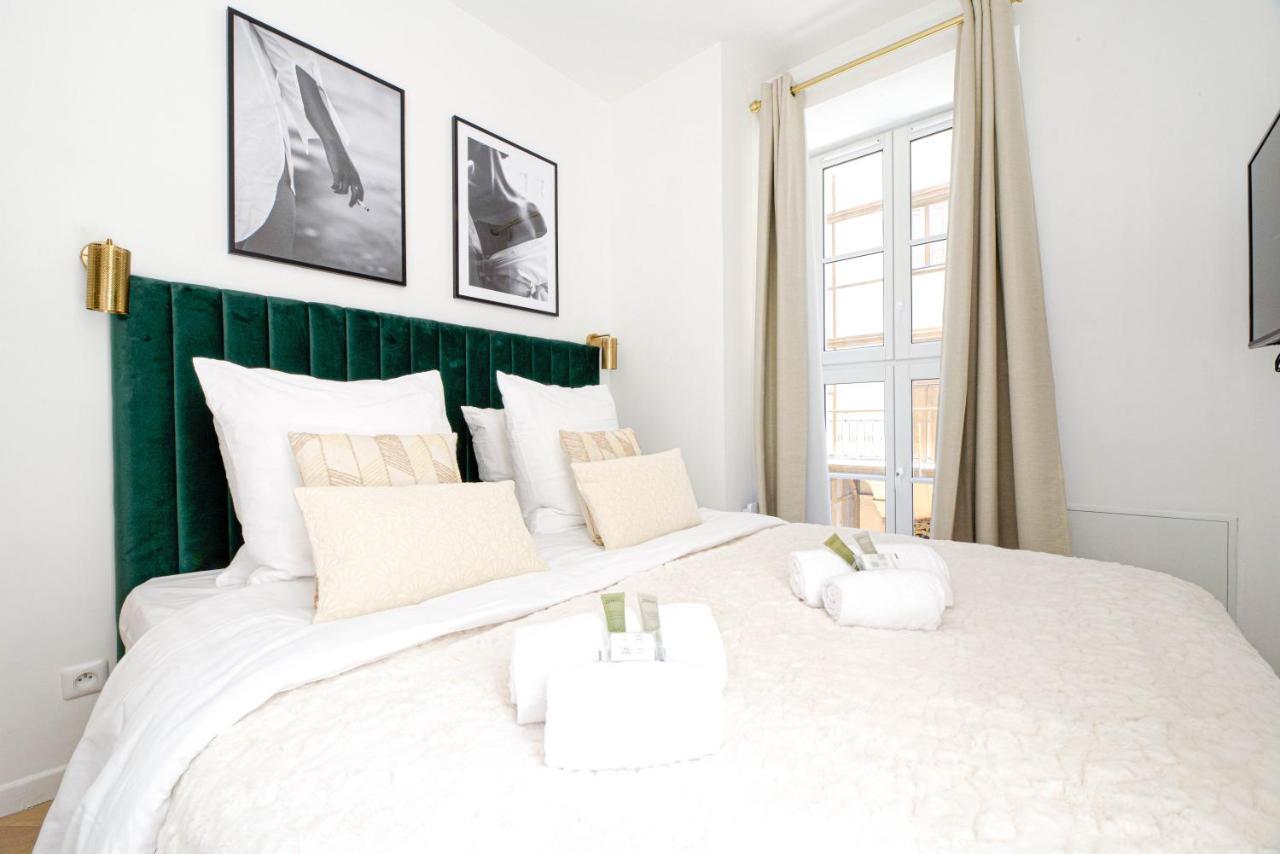 Luxury In - Musée Du Louvre *